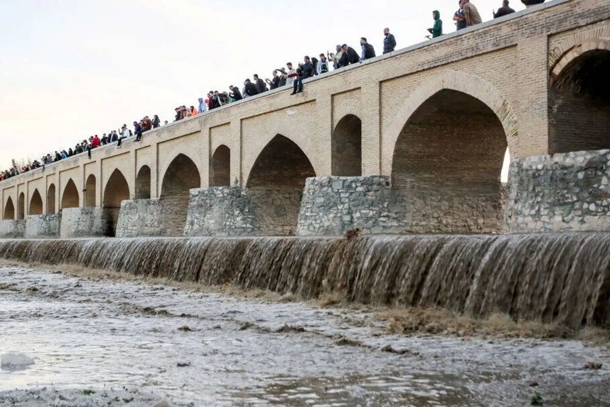 ماهیان بومی زاینده‌رود در آستانه انقراض؛ تغییرات زیست‌بومی زنجیره غذایی رودخانه را مختل کرد