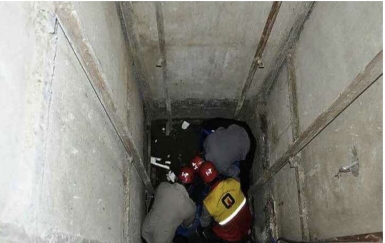 سقوط بالابر در مجموعه ورزشی میلاد کرج؛ یک فوتی و چهار مصدوم بر اثر اضافه بار