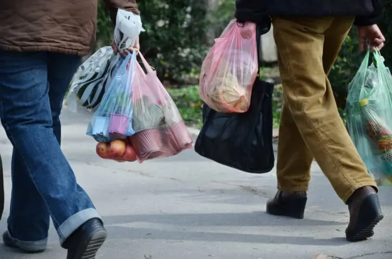 گام‌های متزلزل به سوی حذف پلاستیک