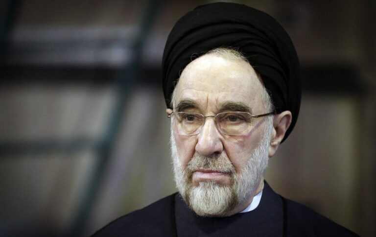 بیانیه خبرگان و درخواست ضمنی برخورد با خاتمی