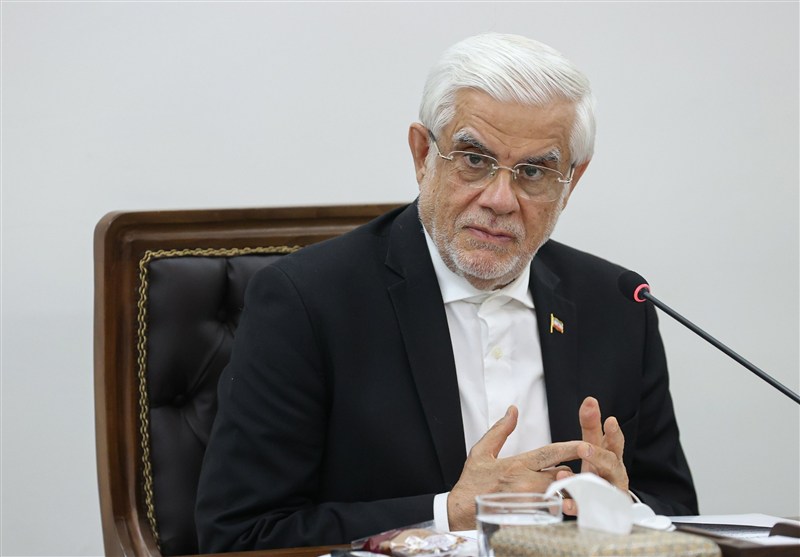 عارف: نرخ چهارم بنزین با موافقت دستگاه‌های امنیتی تصویب شد