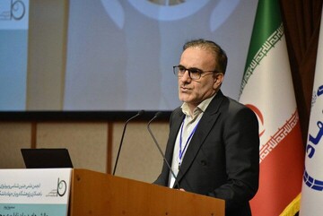 محمد رئیس‌زاده، در کنگره متخصصین زنان و زایمان