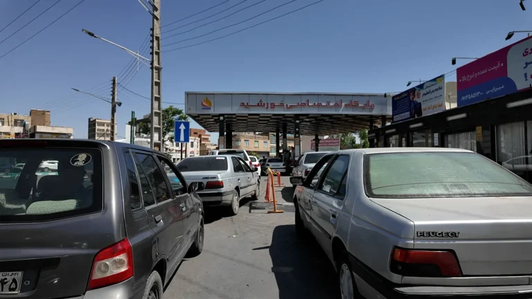 نفرین نفت؛ از چاه‌های مسجدسلیمان تا صف‌های بنزیــــــن کرمان
