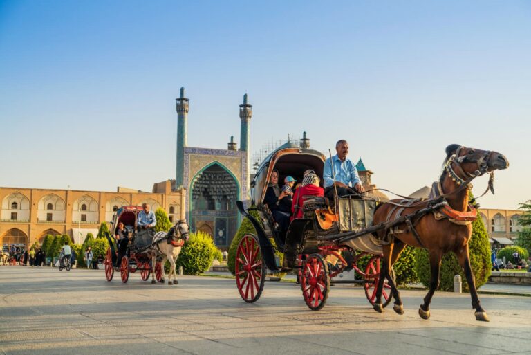گردشگری ایران  در بن‌بست رانت و تحریم