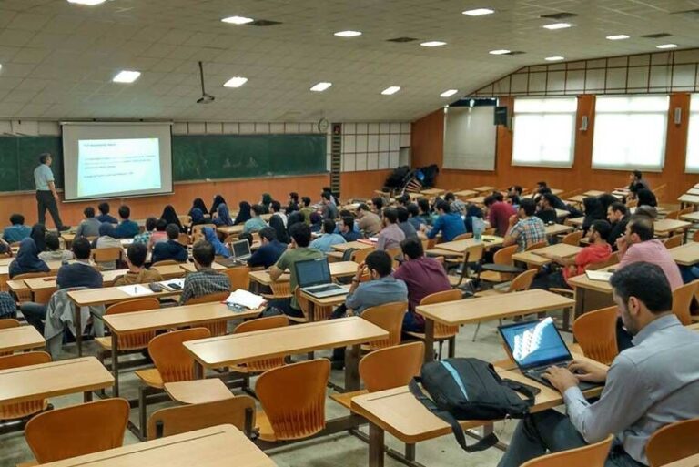 استادیم؛ حقوق‌مان در دست بررسی است