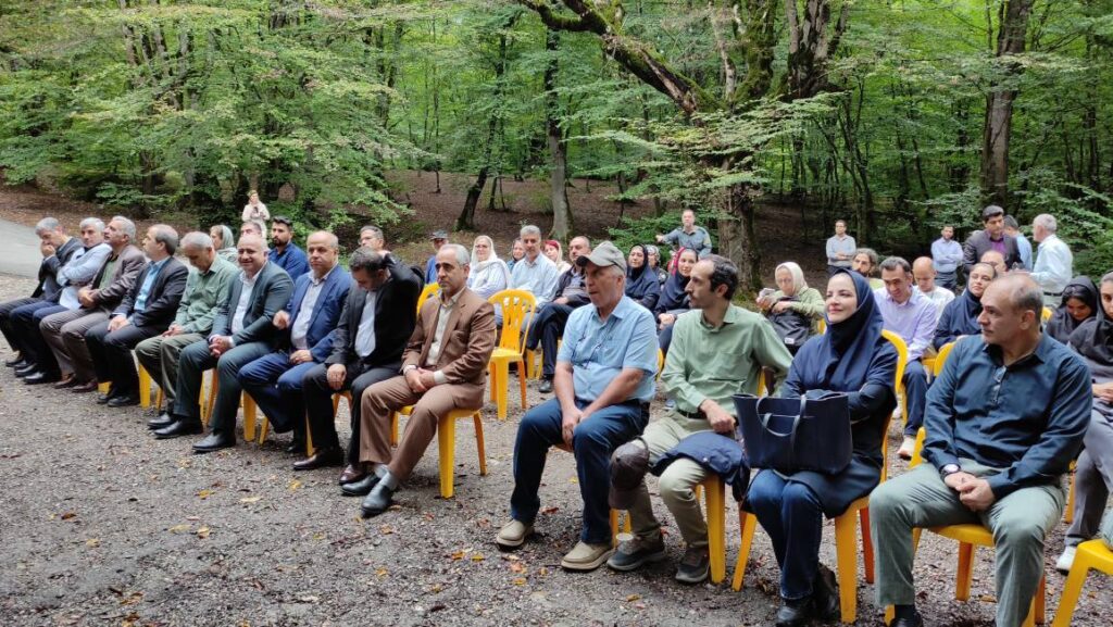 رونمایی از تابلوهای آموزشی در النگدره به مناسبت ثبت جهانی هیرکانی