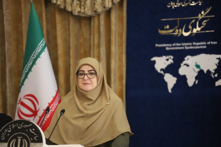 تعویق اجرای مصوبه افزایش قیمت بنزین