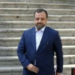احسان خاندوزی رئیس گروه اقتصادی دفتر رهبر انقلاب شد