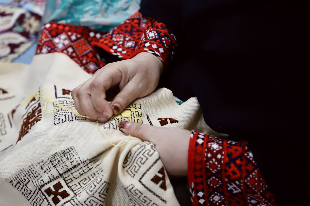 نخ‌هایی که هنر خلق می‌کنند