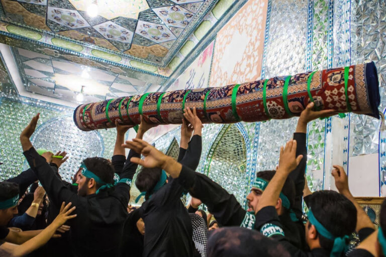 قالی مقدس