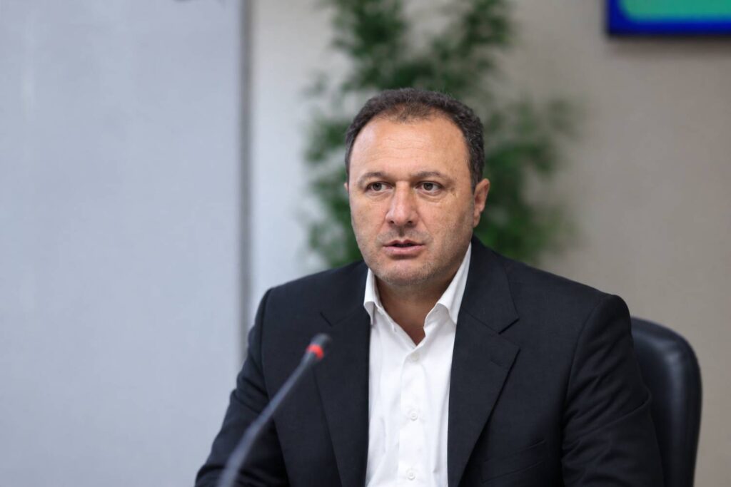 ۶۲ درصد خودروهای در حال تردد در پایتخت تک ‌سرنشین هستند؛ تغییر الگوی سفر، بخشی از راهکار کاهش آلودگی هوا است