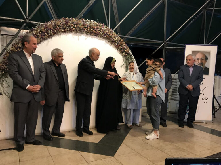 ستاره حجتی عنوان «خبرنگار تلاشگر» بیست‌و‌یکمین دوره جایزه «تقی ابتکار» را کسب کرد