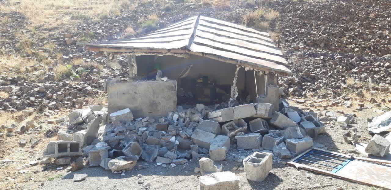 آزادسازی و رفع تصرف ۴۰۴ مترمربع از اراضی ملی روستای وارنگه‌رود البرز
