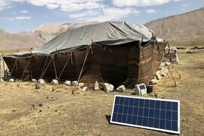 توزیع پنل‌های خورشیدی میان ۱۱۰ خانوار عشایری قزوین