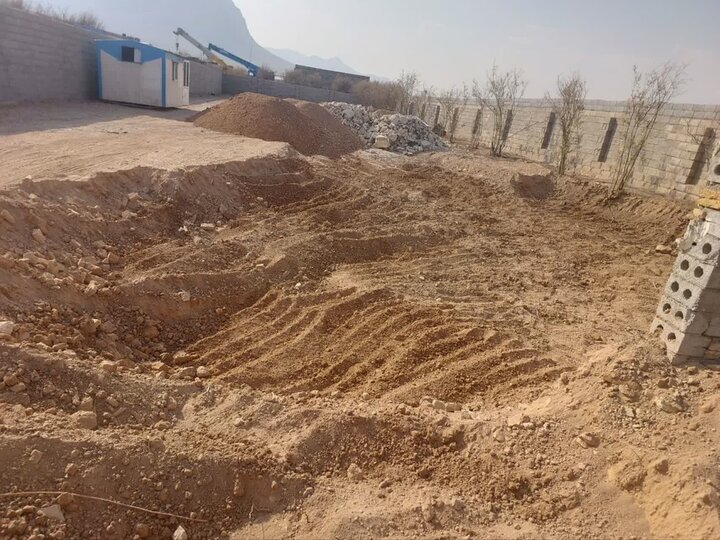 پاکسازی ۳۰۰ تن خاک آلوده و رفع منشأ بوی شیمیایی در شمال اصفهان