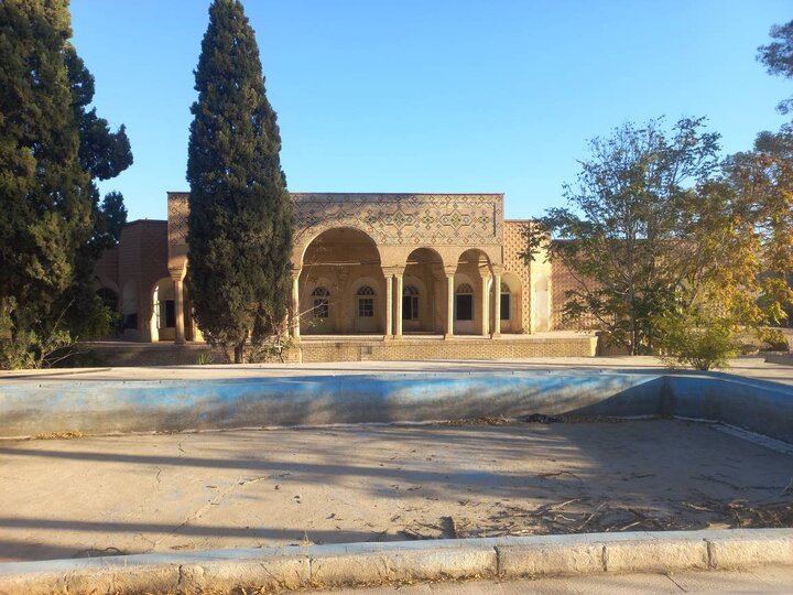 تبدیل عمارت ۱۲۰ ساله شرکت فرش کرمان به هتل سنتی
