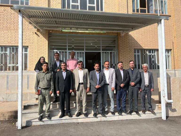 بازدید مدیرکل محیط‌زیست چهارمحال‌وبختیاری از هنرستان محیط‌بانی خانمیرزا