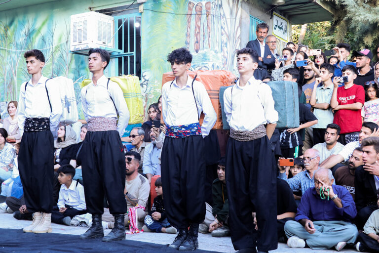 بارِ سنگین زندگی