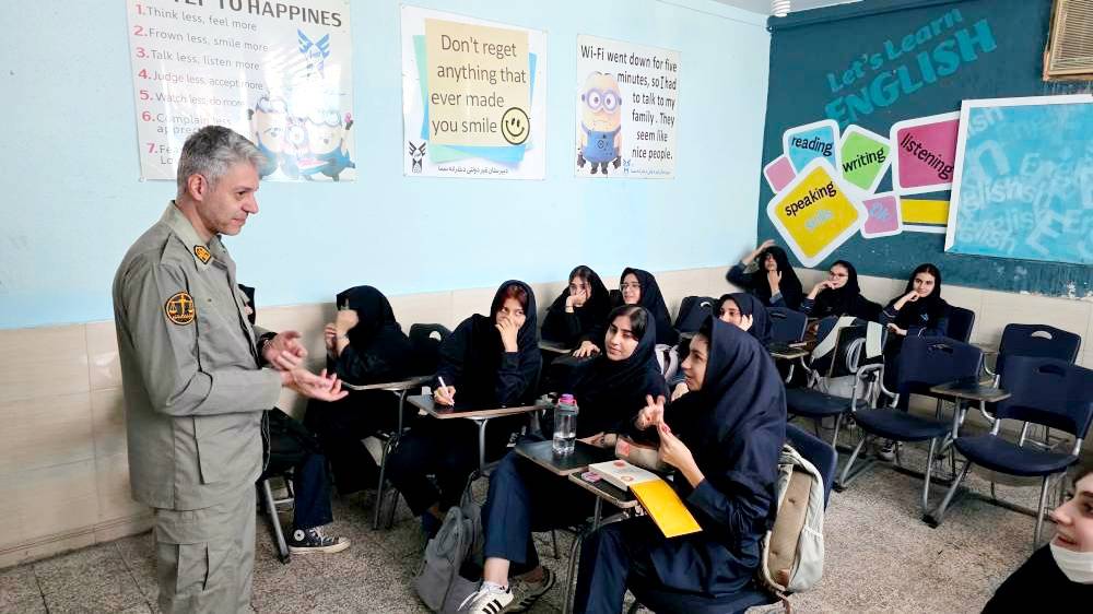 برگزاری کارگاه آموزشی ویژه روز جهانی مهاجرت پرندگان در دبیرستان دخترانه سما۱