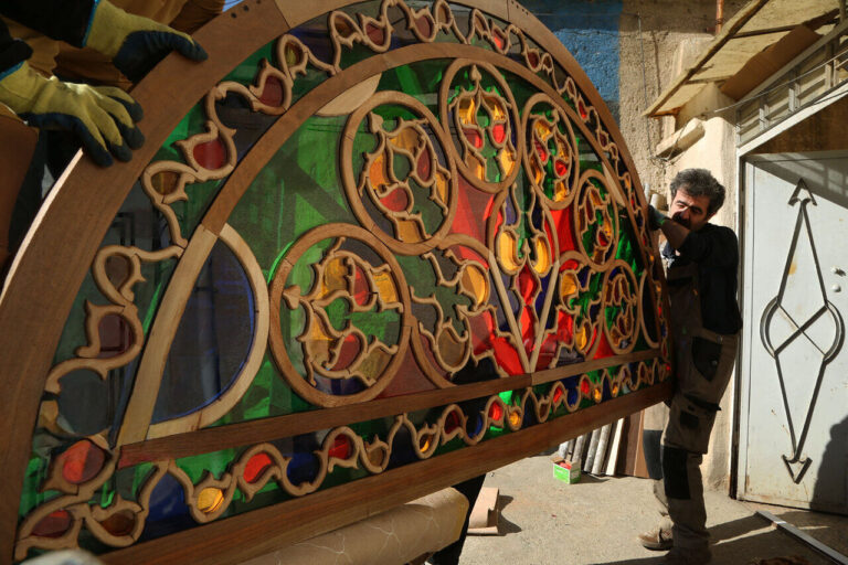 از مغالطه سعدآباد تا کشتی تسئوس چند گُداره؟!