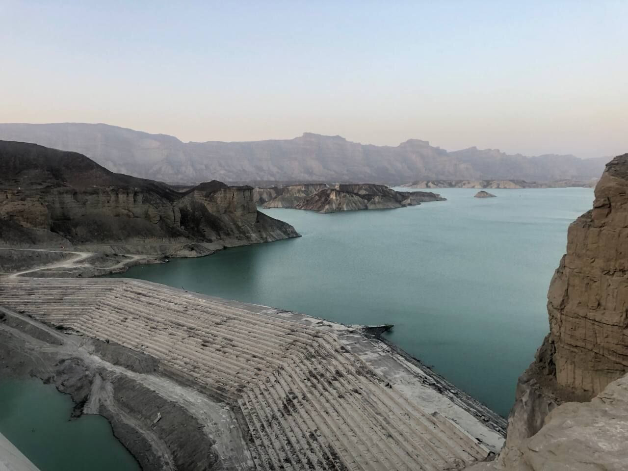 سدهای مخزنی و شهرها